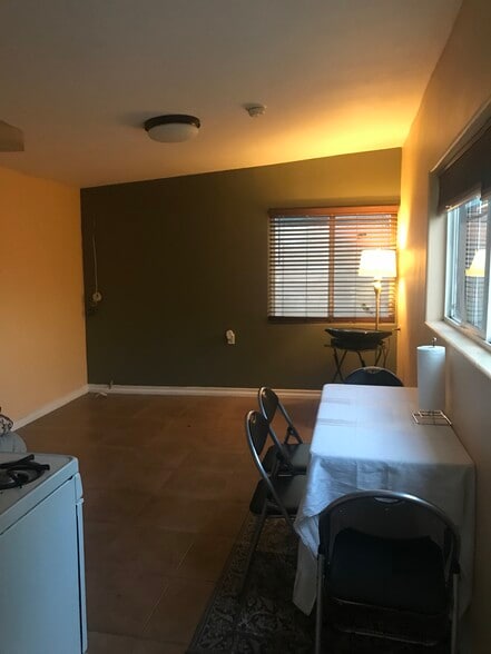 Building Photo - 16311 S Denver Ave