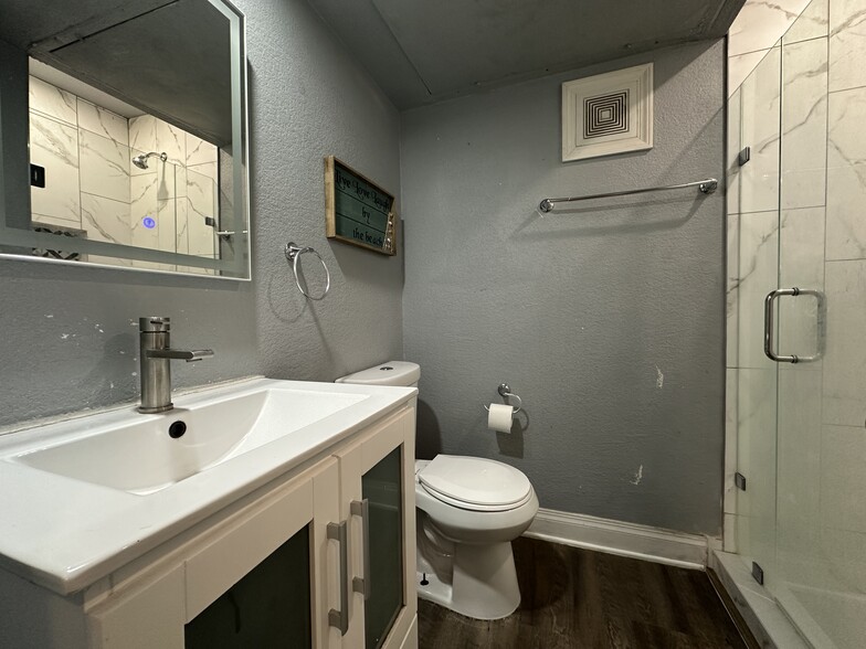 Building Photo - 1700 Baird Farm Cir