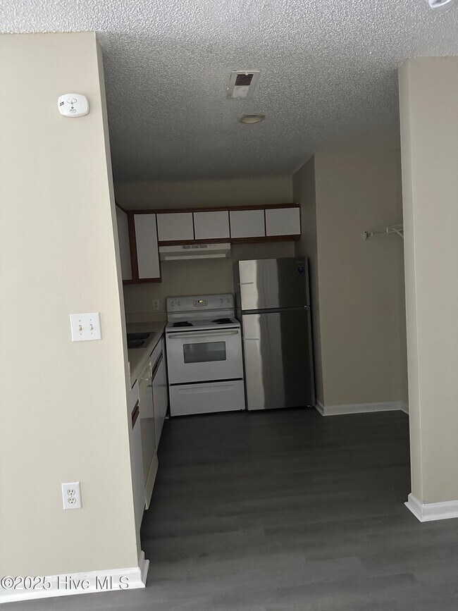 Building Photo - 4468 Magellan Ct