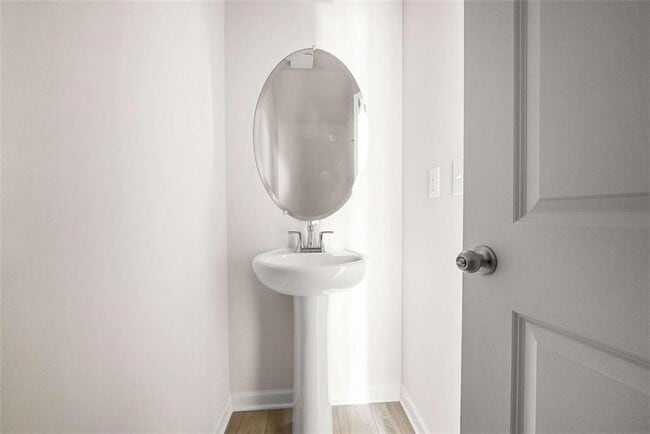 Building Photo - 1328 Riverstone Rd