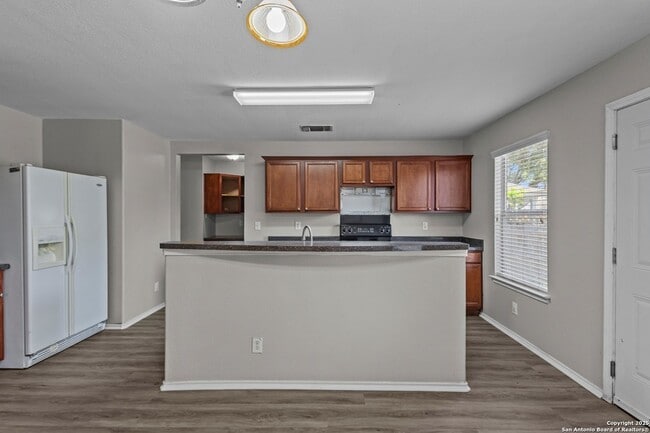 Building Photo - 1203 Autumn Moon