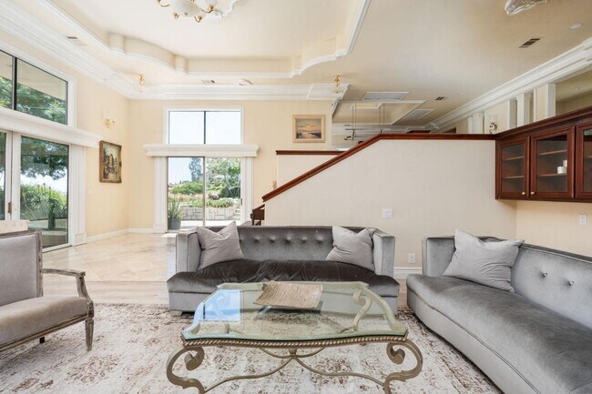 Building Photo - 14215 Killarney Dr