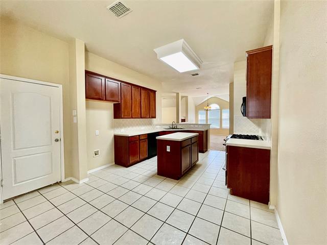 Building Photo - 1535 Silver Spur Dr