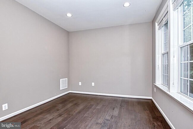 Building Photo - 4302 Edosomwan Ln