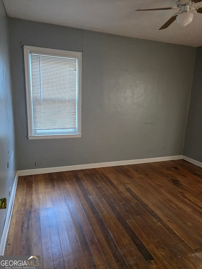 Building Photo - 419 Chamlee Dr