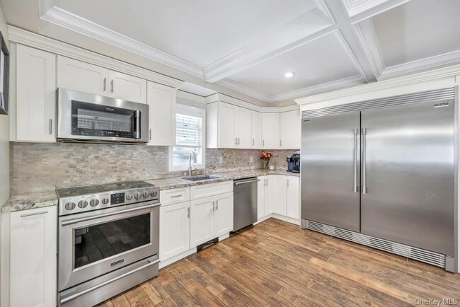 Building Photo - 2327 Cleveland St