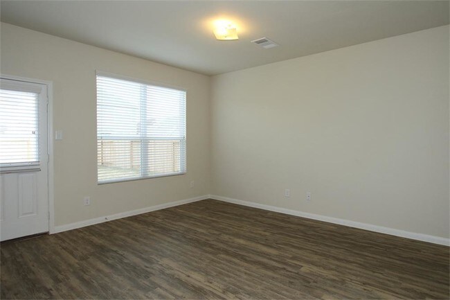 Building Photo - 21106 Sugar Orchard Ln
