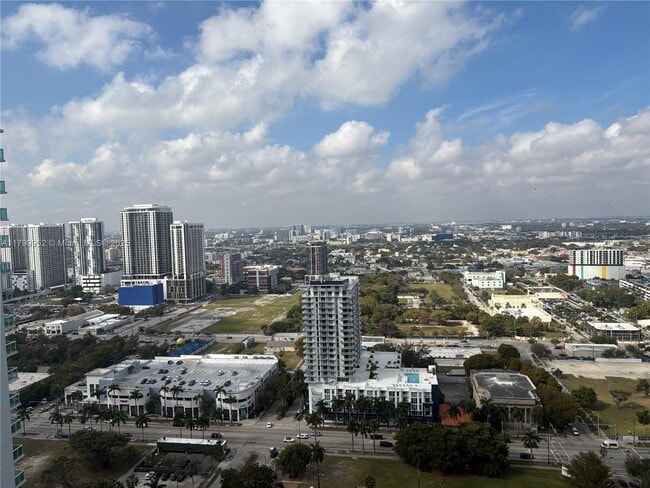 Primary Photo - 1800 N Bayshore Dr