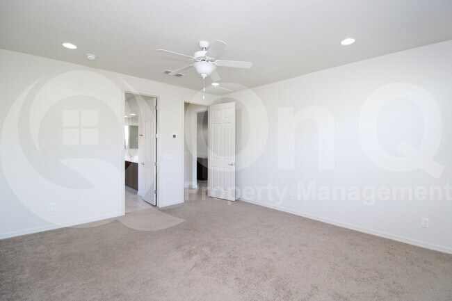 Building Photo - 26018 N 52nd Ln