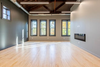 Living Area, windows face Quad - 336 S State St