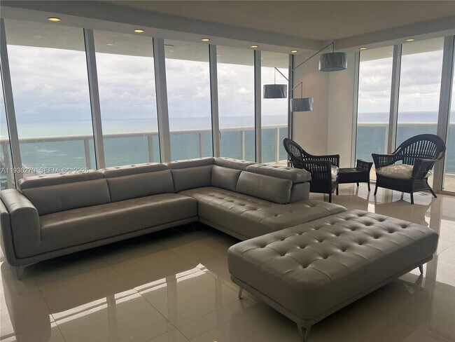 Building Photo - 1830 S Ocean Dr