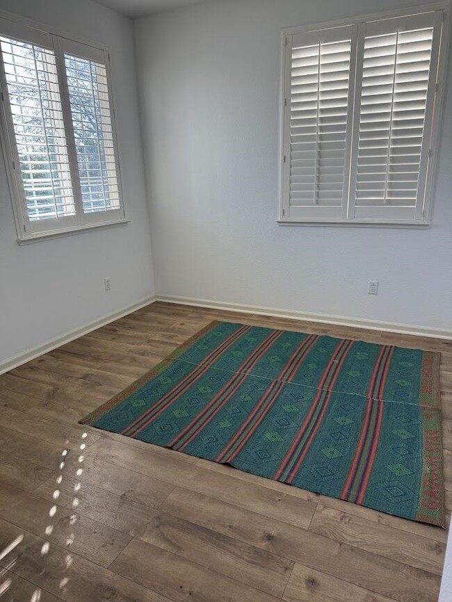 Building Photo - 236 Cogburn Way