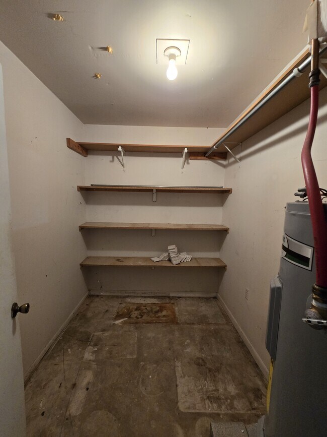 Building Photo - 505 E Acker Tap St