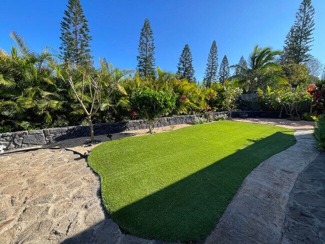 Building Photo - Fully Furnished Executive 3BR / 2BA Home on Pukalani Golf Course