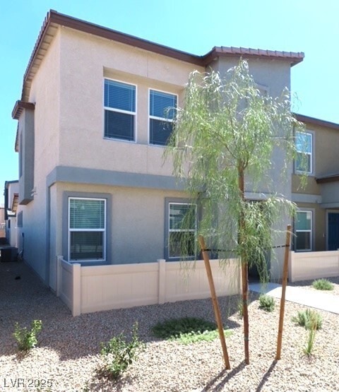 Building Photo - 1901 Nydia Vista St