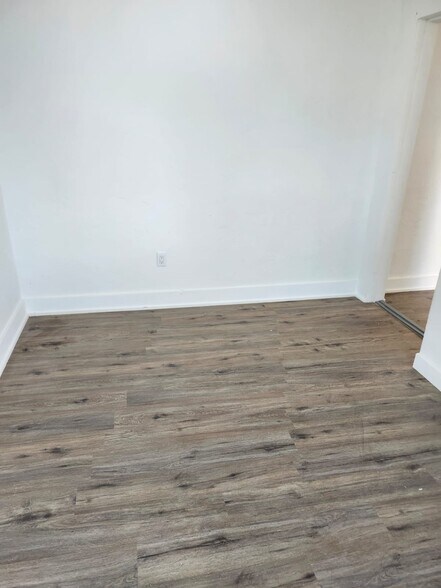 BEDROOM - 117 N 24th Ave