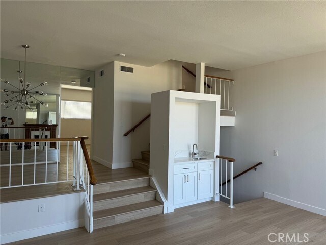 Building Photo - 404 Calle Miramar