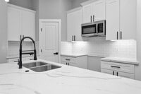 Building Photo - 6918 Dumble St