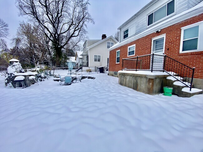 Building Photo - 2429 Mary Ave