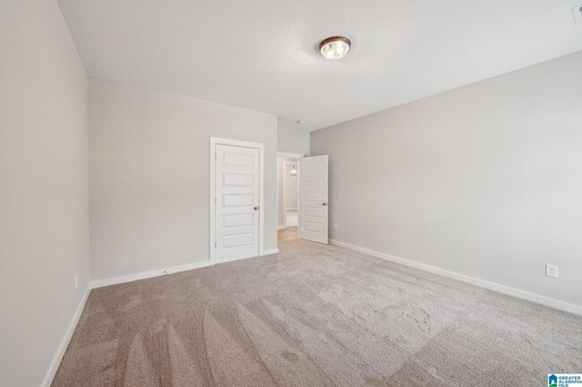 Building Photo - 615 Troubadour Ln