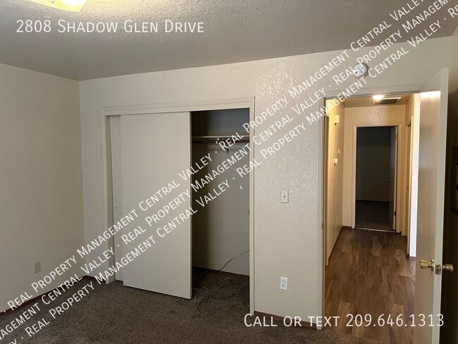 Building Photo - Modesto 2 Bedroom 2 Bath Duplex