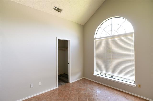 Building Photo - 8809 Pheasant Run Dr