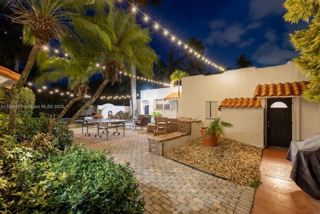 Building Photo - 1134 Harrison St