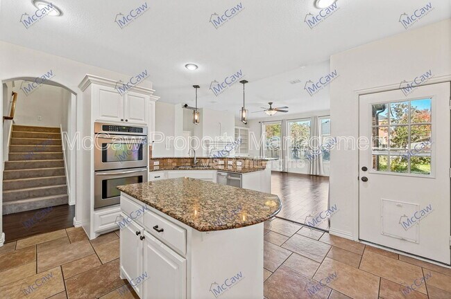 Building Photo - 5117 Holly Hock Ln