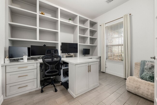 Building Photo - 31611 Donoso Dr