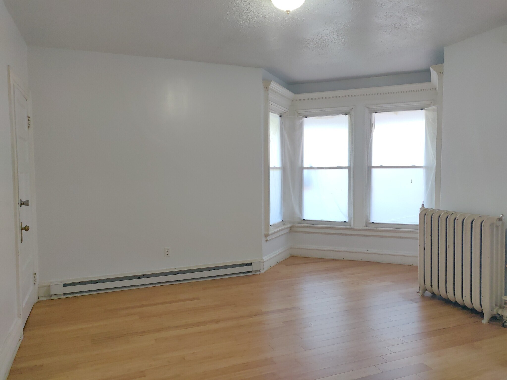 Dining Room p2 - 225 S Main Ave