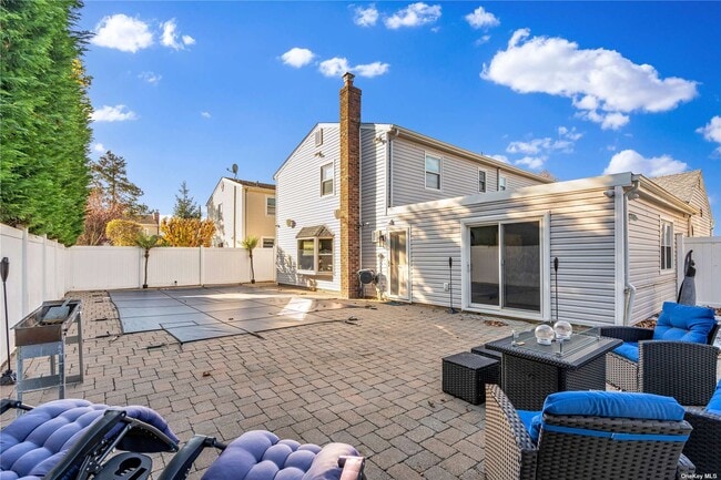 Building Photo - 2714 Ellen Rd