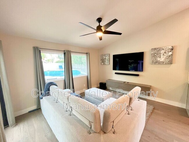 Building Photo - 39866 Newcastle Dr