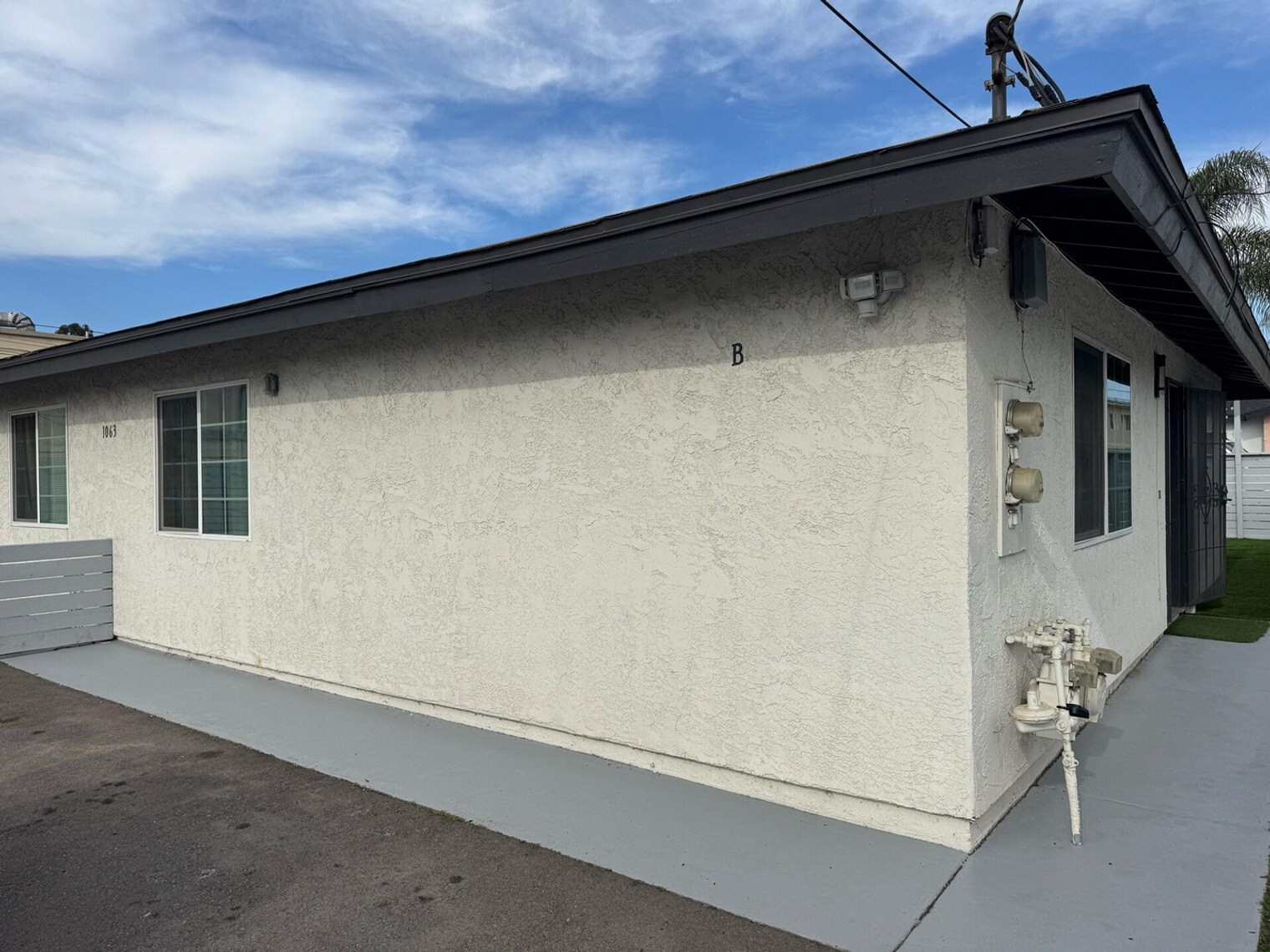 Building Photo - 1063-67 Gillespie Dr