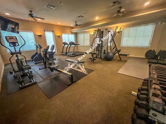 Building Photo - 2bd/2ba condo in Villas at Hacienda Del Sol