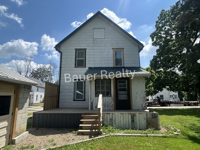 Building Photo - Affordable Three Bedroom Home