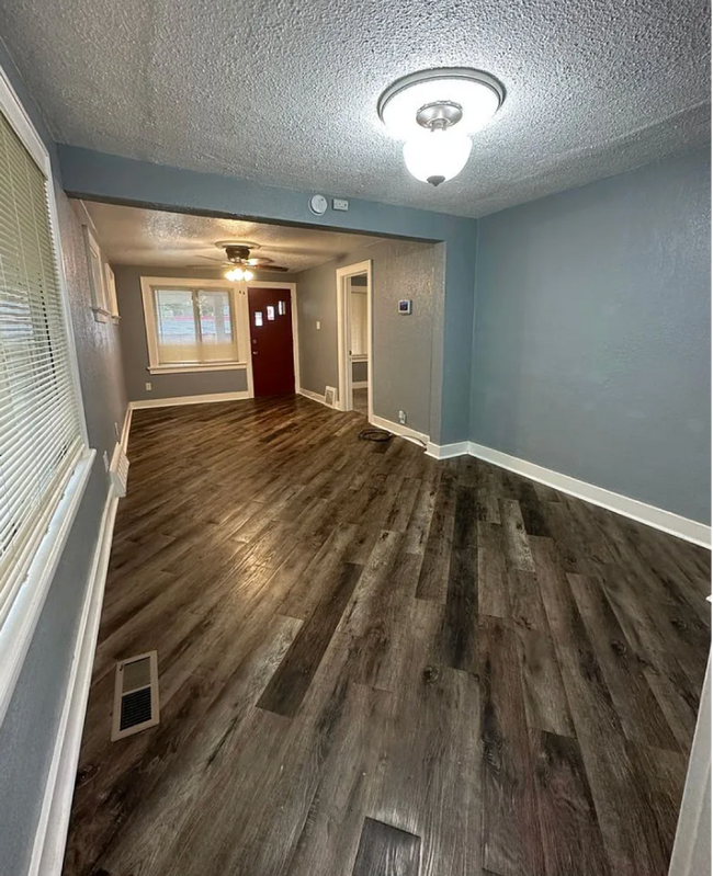 Building Photo - 3 Bedroom 1 Bath Home