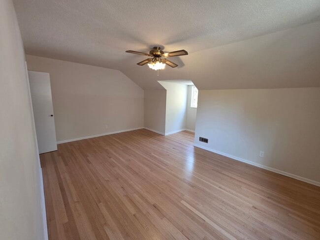 Building Photo - LOCATION! Immaculate 2 Bedroom Apartment S...