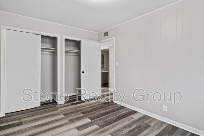 Building Photo - 1800 N 6th 1/2 St