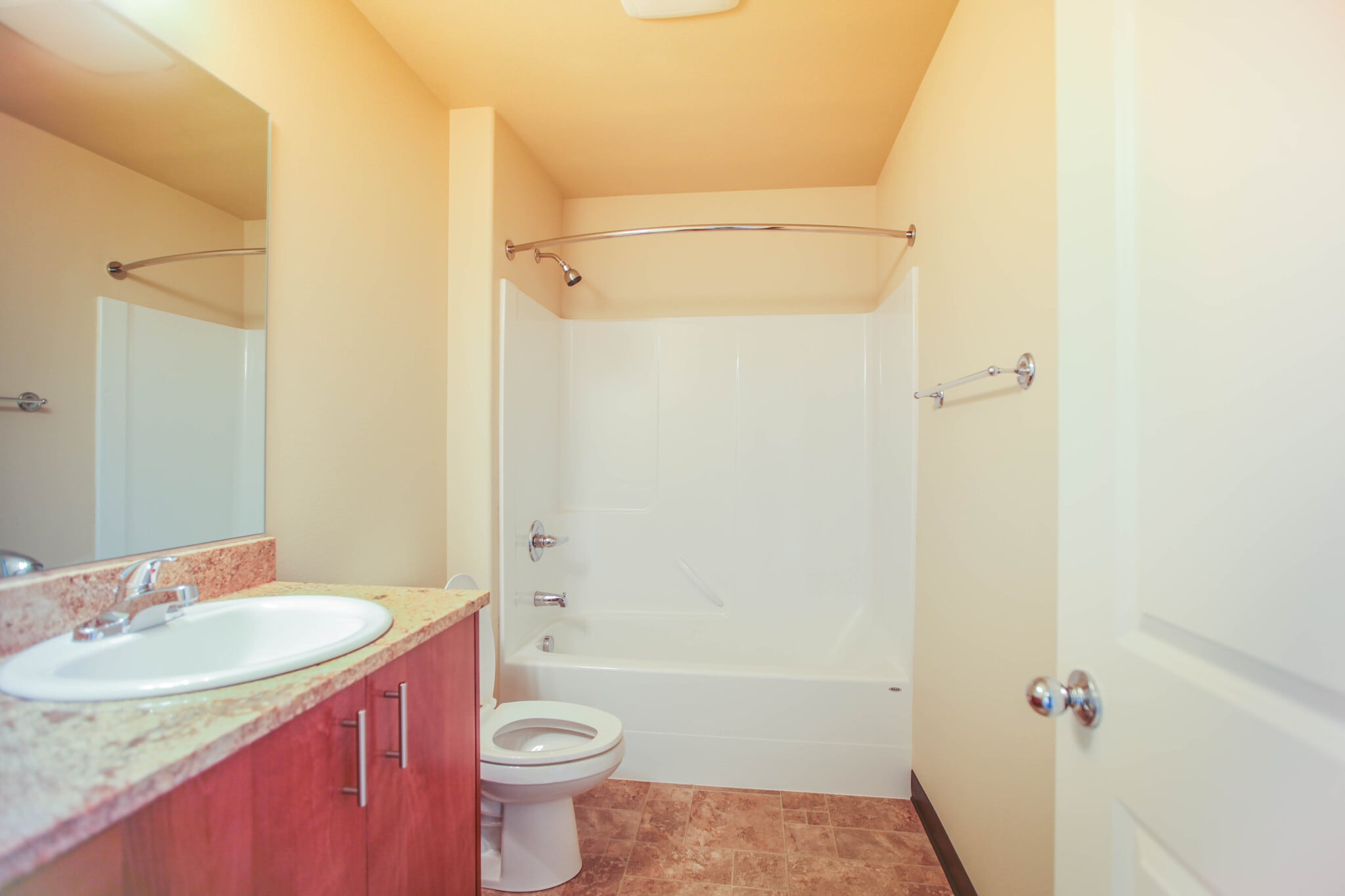 Building Photo - 910 Grove SW St