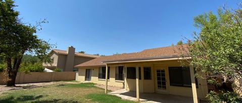 Building Photo - 2325 W Gregg Dr