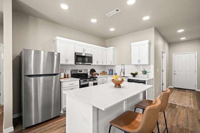 Building Photo - Villas at Palecero