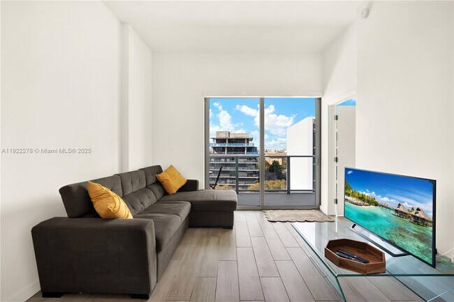 Building Photo - 1600 SW 1st Ave