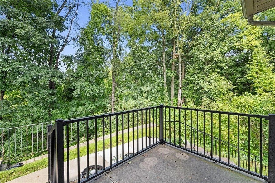 Building Photo - 408 Spring Brooke Dr