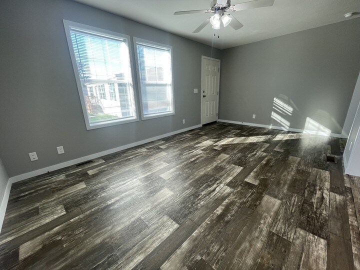 Building Photo - 38033 Ducharme Dr