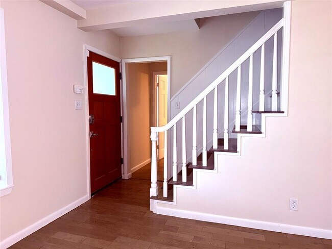 Building Photo - 5413 Coventry Ln