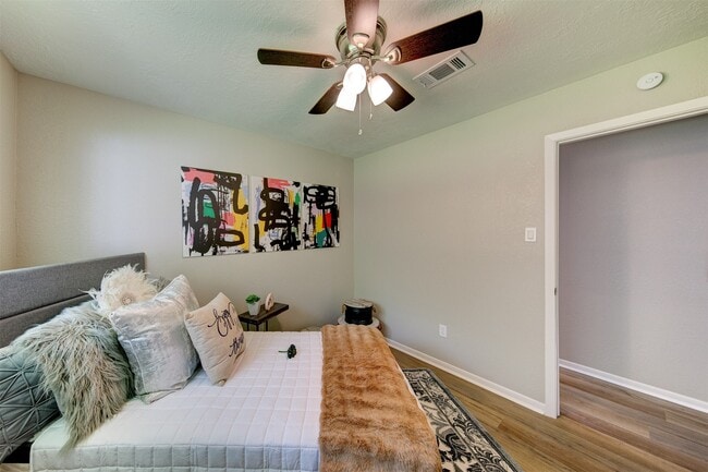 Building Photo - 8511 Honeysuckle