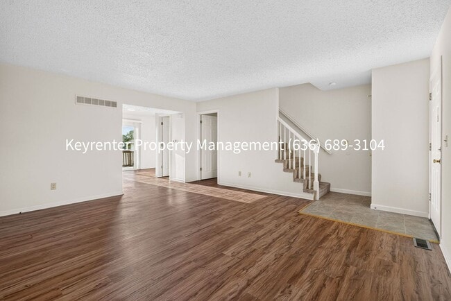 Building Photo - Charming 2-Bedroom Condo Available for Rent in Saint Peters!