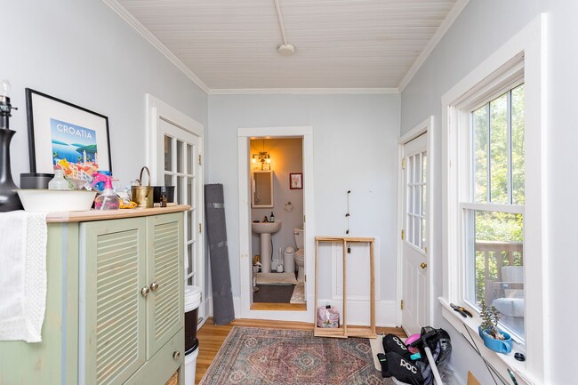 Building Photo - Single Family Home for Rent