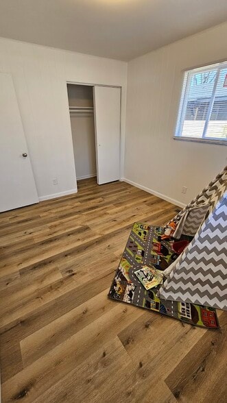 Building Photo - 47 S Brentwood Ave