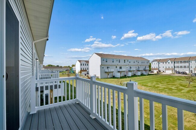Building Photo - 119 Red Willow Dr